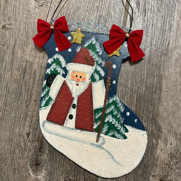 Vintage hand painted wooden Santa Claus stocking door hanging decor (set of 2) - Picture 4 of 13